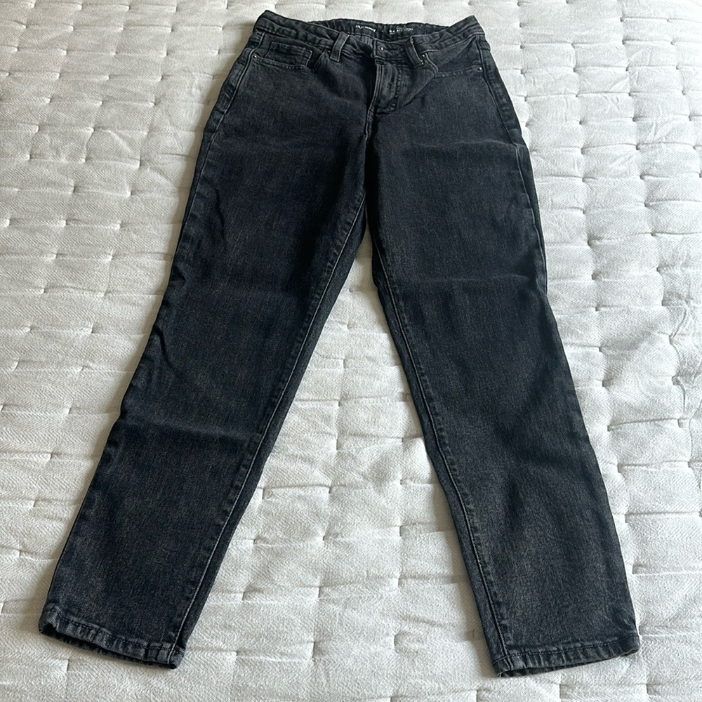 Old Navy O. G. Straight jeans. High Rise